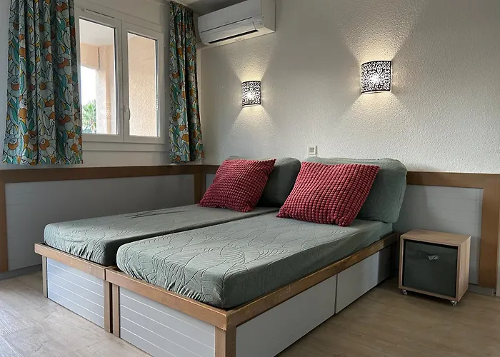 Domaine Valescure Vue Piscine Ou Pinede - Wifi Apartment